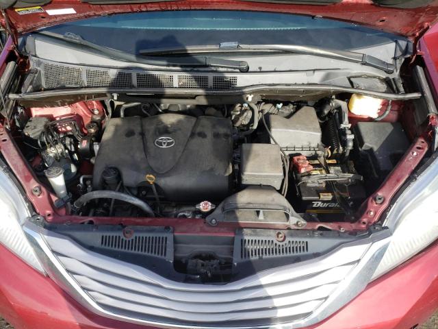Photo 12 from auction – 2017 TOYOTA SIENNA XLE with VIN 5TDDZ3DC2HS149600