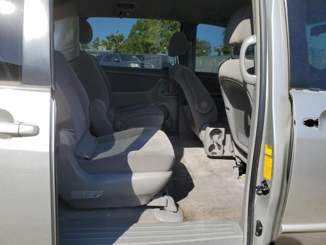 Photo 11 from auction – 2005 TOYOTA SIENNA CE with VIN 5TDZA23C85S228080