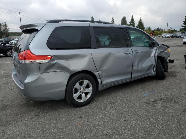 Photo 3 from auction – 2014 TOYOTA SIENNA LE with VIN 5TDKK3DC8ES443249