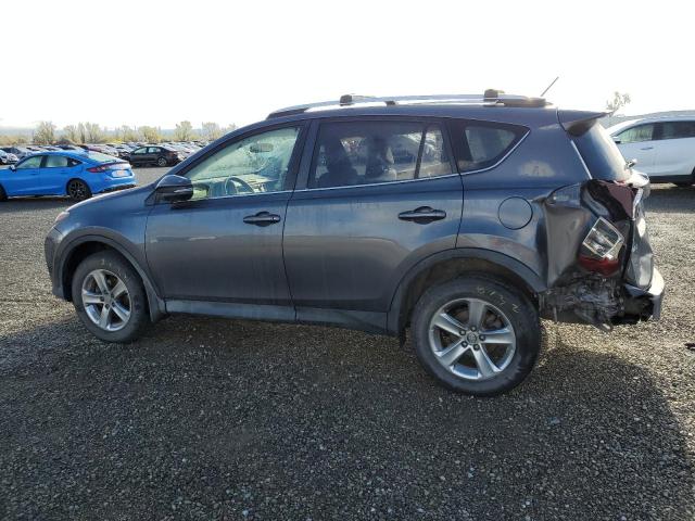 Photo 2 from auction – 2015 TOYOTA RAV4 XLE with VIN JTMRFREV9FD110917
