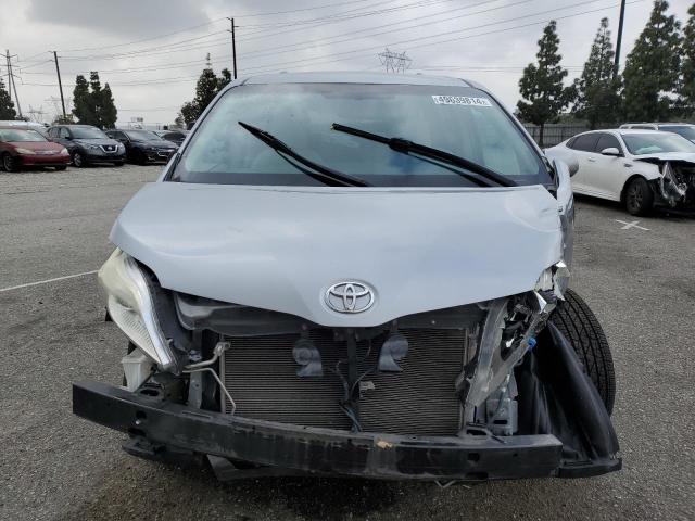Photo 5 from auction – 2014 TOYOTA SIENNA LE with VIN 5TDKK3DC8ES443249