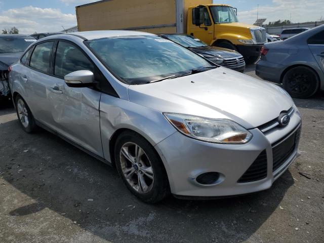 Photo 4 from auction – 2014 FORD FOCUS SE with VIN 1FADP3F23EL138117