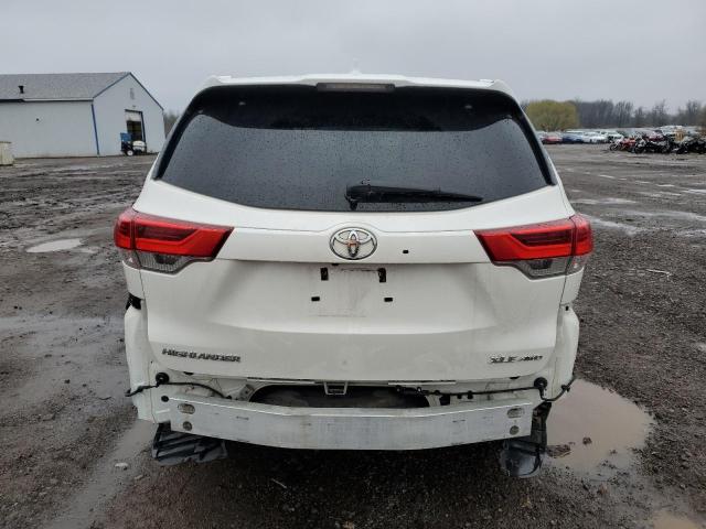 Photo 6 from auction – 2018 TOYOTA HIGHLANDER with VIN 5TDJZRFH1JS559020