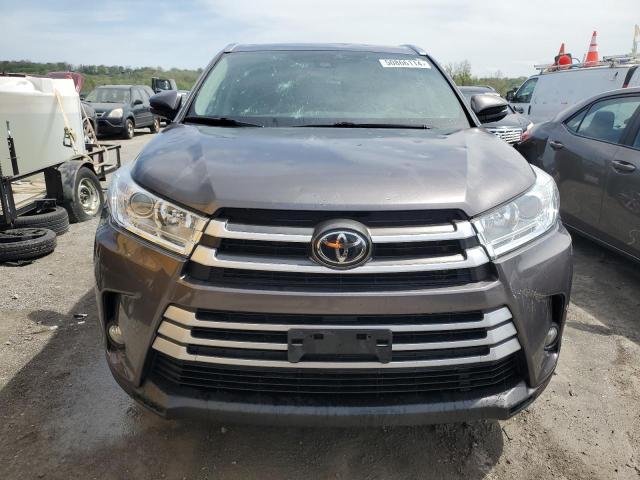 Photo 5 from auction – 2019 TOYOTA HIGHLANDER with VIN 5TDJZRFH9KS711353
