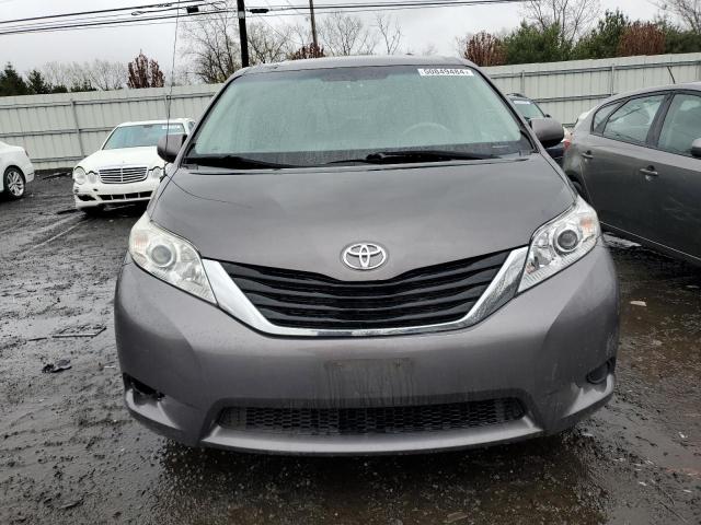 Photo 5 from auction – 2014 TOYOTA SIENNA LE with VIN 5TDKK3DC7ES433828
