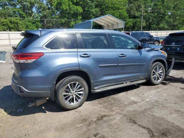 Photo 3 from auction – 2018 TOYOTA HIGHLANDER with VIN 5TDKZRFH7JS261821