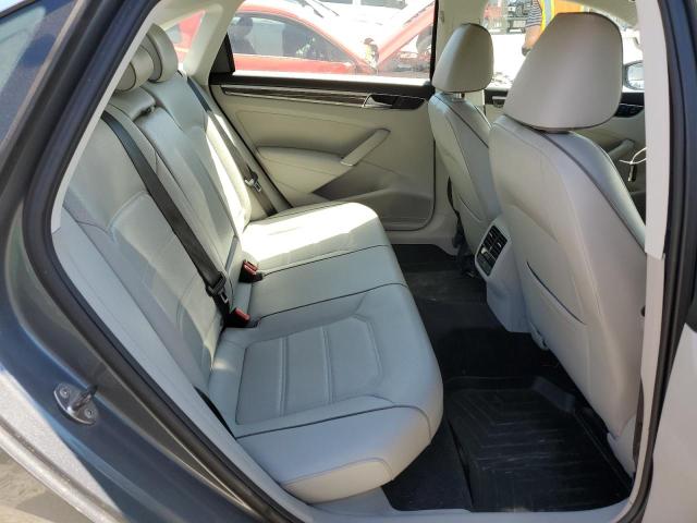 Photo 10 from auction – 2017 VOLKSWAGEN PASSAT SE with VIN 1VWBT7A37HC035384