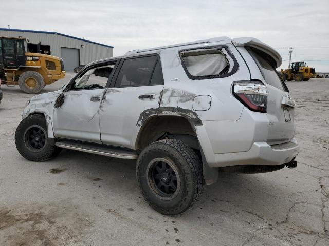 Photo 2 from auction – 2015 TOYOTA 4RUNNER SR with VIN JTEBU5JR0F5223878