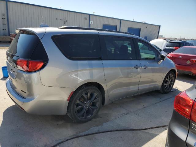 Photo 3 from auction – 2019 CHRYSLER PACIFICA L with VIN 2C4RC1GG0KR609458