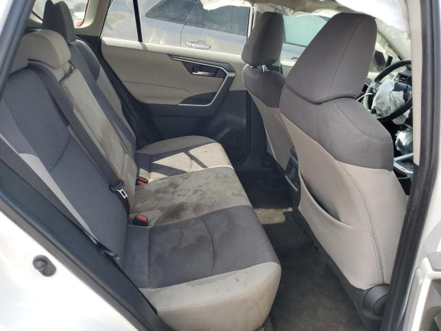 Photo 11 from auction – 2019 TOYOTA RAV4 XLE with VIN JTMW1RFV6KD020456