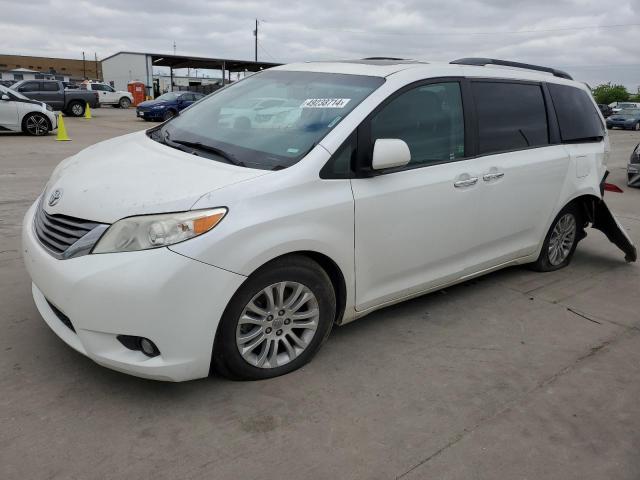 TOYOTA SIENNA XLE 2016 with VIN 5TDYK3DC6GS721370 - Photo from auction