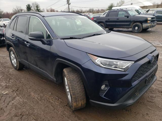 Photo 4 from auction – 2019 TOYOTA RAV4 XLE with VIN JTMRWRFV4KD005291