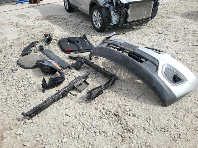 Photo 12 from auction – 2018 KIA SORENTO LX with VIN 5XYPGDA50JG371697