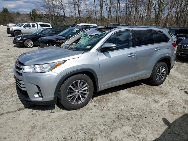 TOYOTA HIGHLANDER 2018 with VIN 5TDJZRFH5JS883720 - Photo from auction