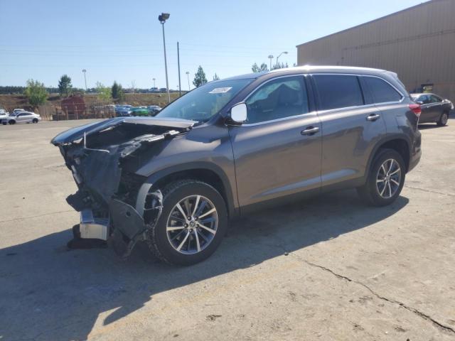 Photo 1 from auction – 2019 TOYOTA HIGHLANDER with VIN 5TDKZRFH3KS341697