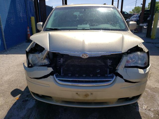 Photo 5 from auction – 2010 CHRYSLER TOWN & COU with VIN 2A4RR8DX6AR502046