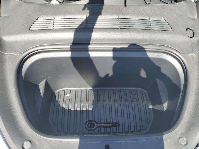 Photo 11 from auction – 2022 TESLA MODEL Y with VIN 7SAYGAEE2NF556539