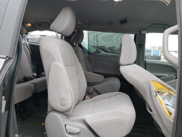Photo 11 from auction – 2017 TOYOTA SIENNA LE with VIN 5TDKZ3DC7HS887299