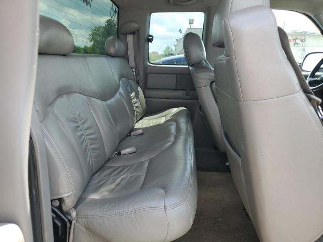 Photo 10 from auction – 2000 CHEVROLET SILVERADO with VIN 1GCEK19T4YE102483