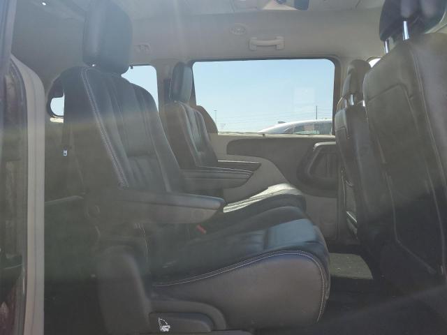 Photo 11 from auction – 2014 CHRYSLER TOWN & COU with VIN 2C4RC1CG7ER107380