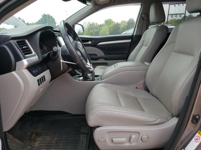 Photo 7 from auction – 2017 TOYOTA HIGHLANDER with VIN 5TDKZRFHXHS524362