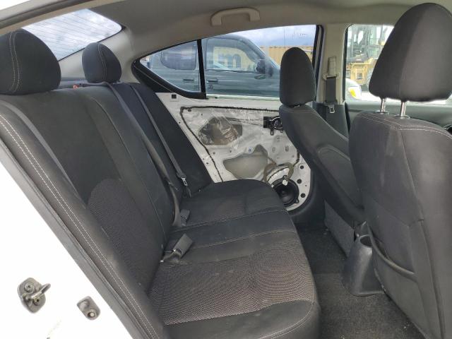 Photo 10 from auction – 2018 NISSAN VERSA S with VIN 3N1CN7AP0JL882376