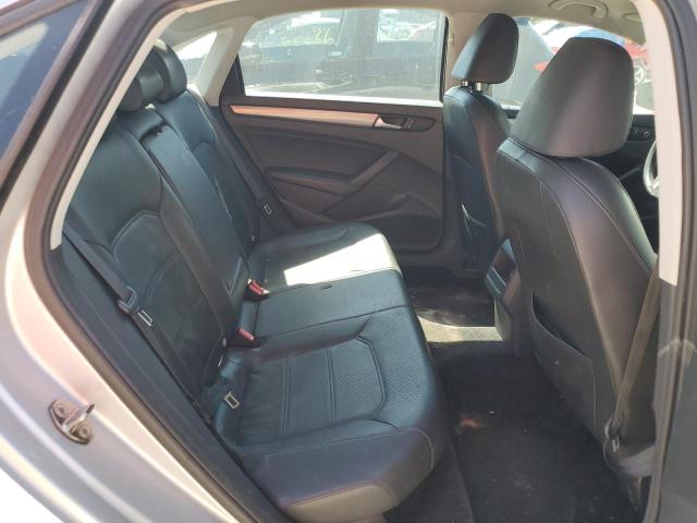 Photo 10 from auction – 2015 VOLKSWAGEN PASSAT S with VIN 1VWAT7A38FC037041