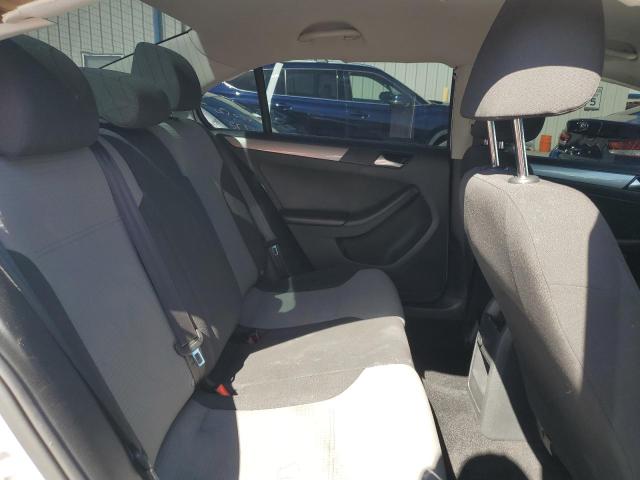 Photo 10 from auction – 2017 VOLKSWAGEN JETTA S with VIN 3VW2B7AJ0HM400052