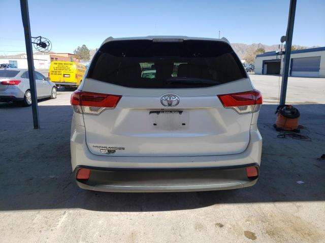 Photo 6 from auction – 2017 TOYOTA HIGHLANDER with VIN 5TDZARFH4HS026583
