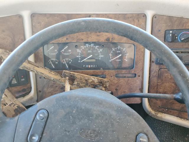Photo 8 from auction – 1997 COACH MOTOR HOME with VIN 3FCMF53G4VJA25981