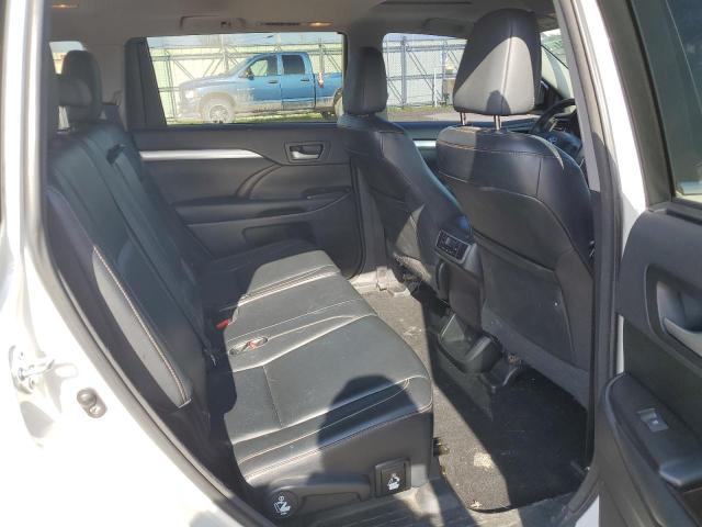 Photo 11 from auction – 2016 TOYOTA HIGHLANDER with VIN 5TDJKRFH9GS231048