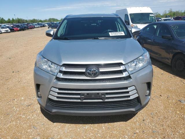 Photo 5 from auction – 2018 TOYOTA HIGHLANDER with VIN 5TDJZRFH9JS557290