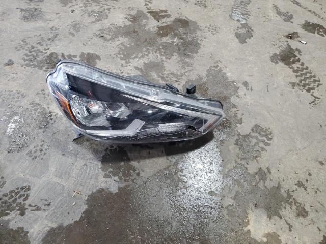Photo 12 from auction – 2017 NISSAN SENTRA S with VIN 3N1AB7AP7HY369204