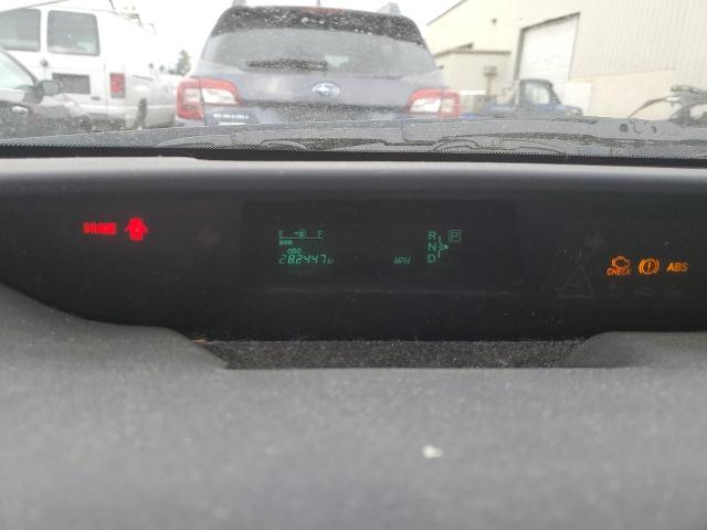 Photo 9 from auction – 2004 TOYOTA PRIUS with VIN JTDKB20U140096910