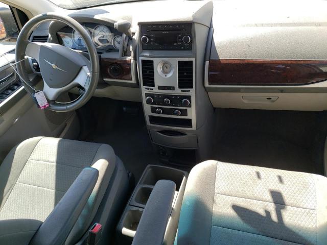 Photo 8 from auction – 2010 CHRYSLER TOWN & COU with VIN 2A4RR5D1XAR200799