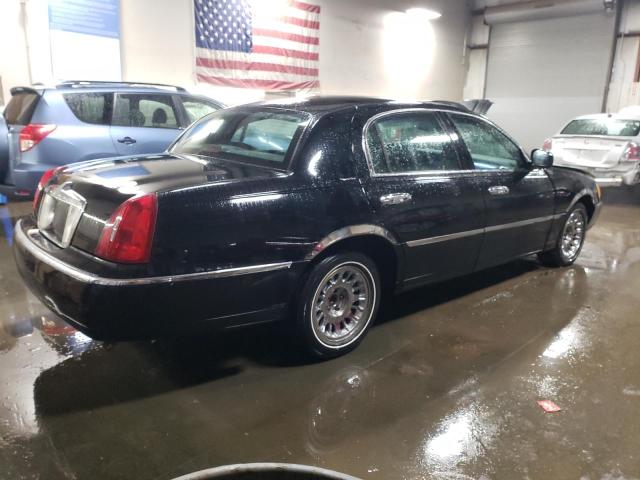 Photo 3 from auction – 2000 LINCOLN TOWN CAR S with VIN 1LNHM82W9YY798935