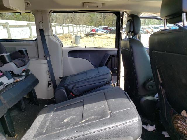 Photo 11 from auction – 2016 CHRYSLER TOWN & COU with VIN 2C4RC1CG3GR200707
