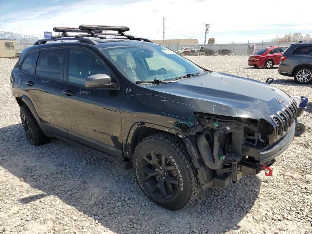 Photo 4 from auction – 2018 JEEP CHEROKEE T with VIN 1C4PJMBX7JD589118