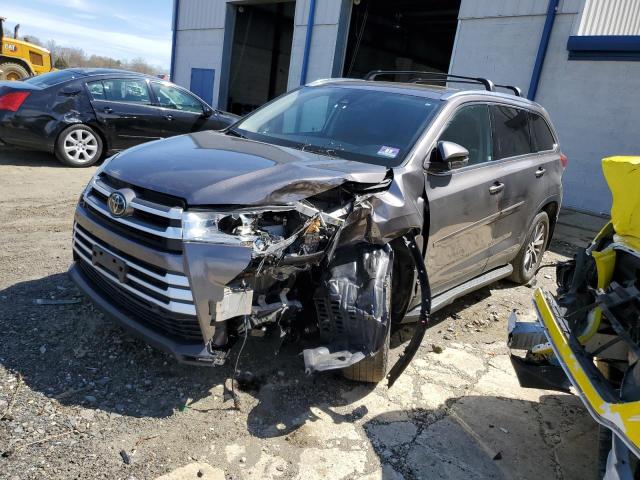 TOYOTA HIGHLANDER 2019 with VIN 5TDJZRFH1KS925253 - Photo from auction