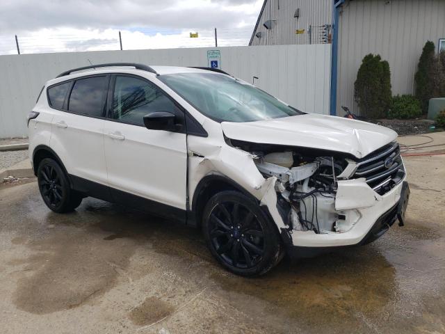 Photo 4 from auction – 2017 FORD ESCAPE with VIN 1FMCU9GD0HUD14651