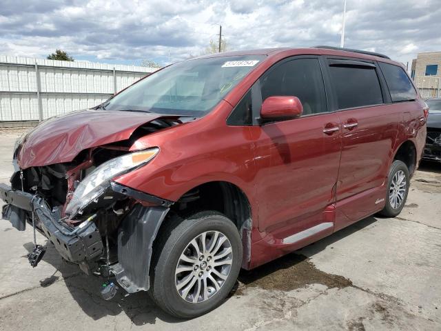TOYOTA SIENNA XLE 2018 with VIN 5TDYZ3DC9JS920285 - Photo from auction