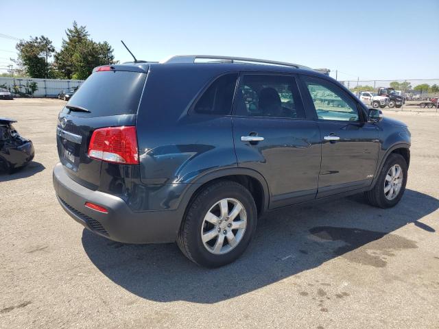 Photo 3 from auction – 2013 KIA SORENTO LX with VIN 5XYKTDA22DG317169