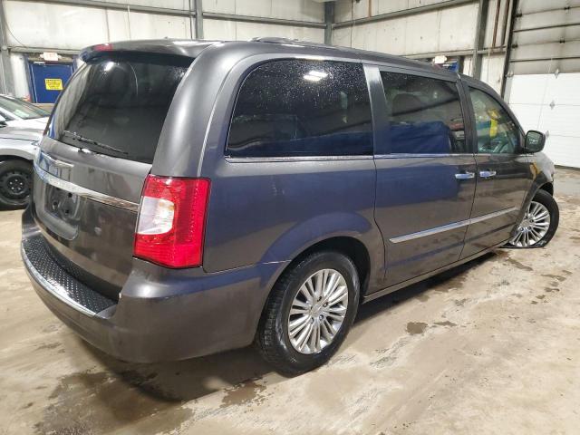 Photo 3 from auction – 2016 CHRYSLER TOWN & COU with VIN 2C4RC1CG3GR285452