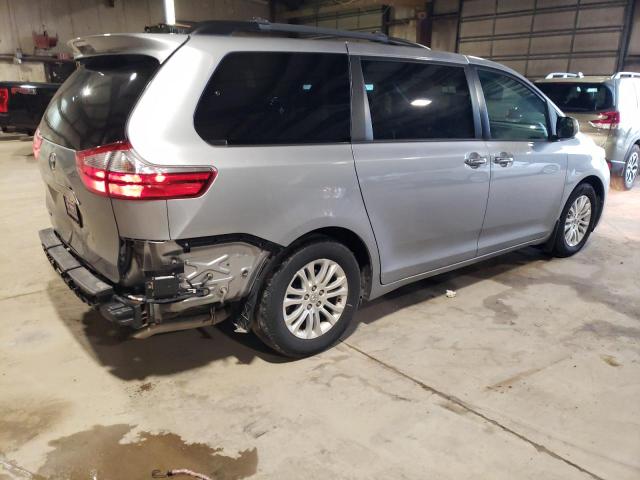 Photo 3 from auction – 2017 TOYOTA SIENNA XLE with VIN 5TDYZ3DC8HS811813
