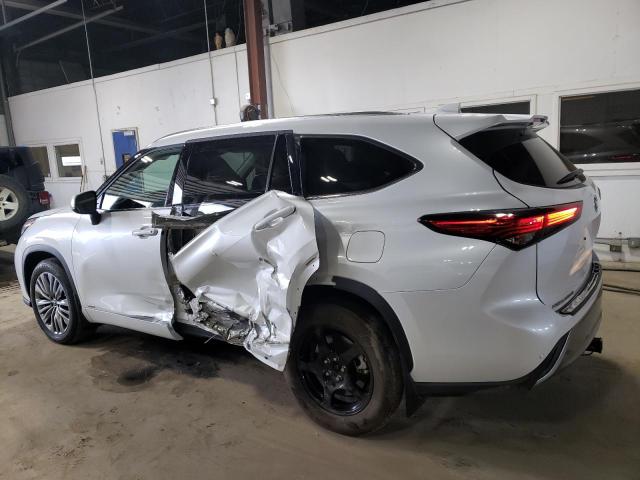 Photo 2 from auction – 2022 TOYOTA HIGHLANDER with VIN 5TDEBRCH9NS070980