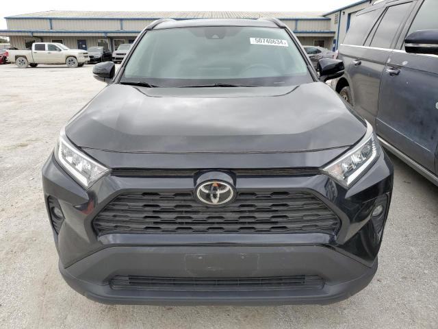 Photo 5 from auction – 2019 TOYOTA RAV4 XLE with VIN 2T3W1RFV4KW025495