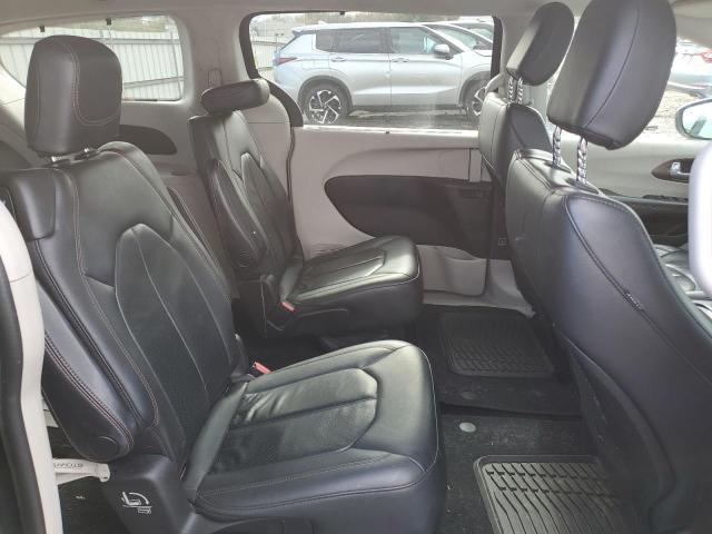 Photo 11 from auction – 2018 CHRYSLER PACIFICA T with VIN 2C4RC1BG2JR126396