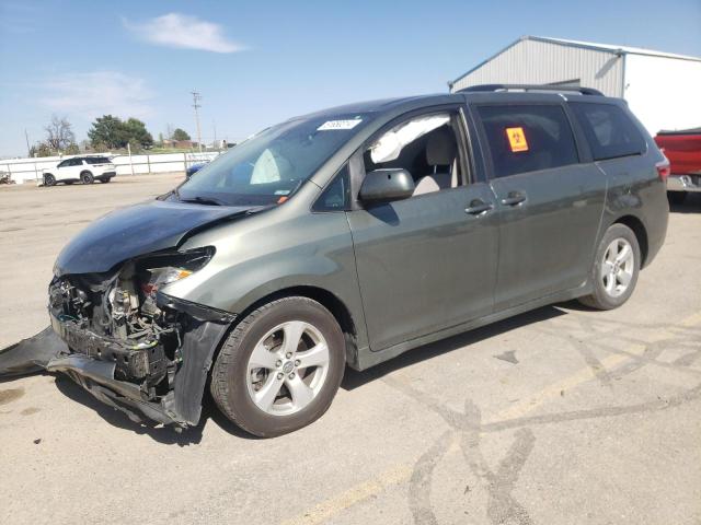 TOYOTA SIENNA LE 2018 with VIN 5TDKZ3DC8JS947032 - Photo from auction
