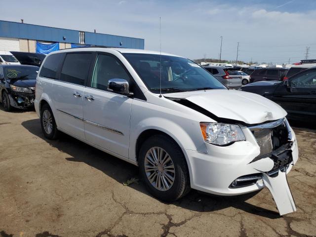 Photo 4 from auction – 2014 CHRYSLER TOWN & COU with VIN 2C4RC1CG5ER412862