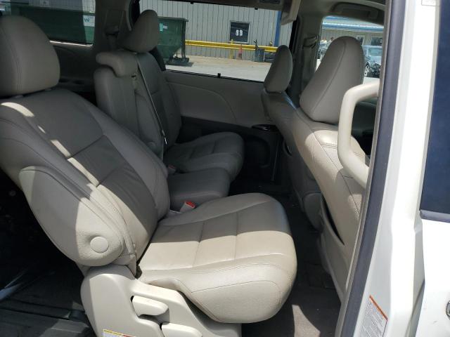 Photo 10 from auction – 2016 TOYOTA SIENNA XLE with VIN 5TDYK3DC9GS724862